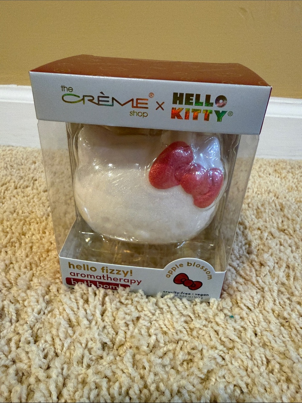 The Crème Shop x Hello Kitty Apple Blossom White & Pink Bath Bomb - Picture 7 of 7
